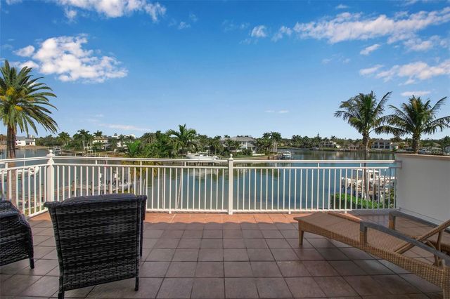 1389 TANGIER WAY, Sarasota, FL 34239