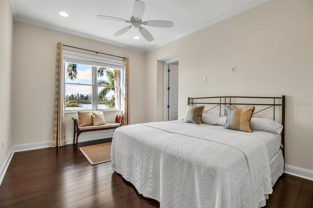 1389 TANGIER WAY, Sarasota, FL 34239