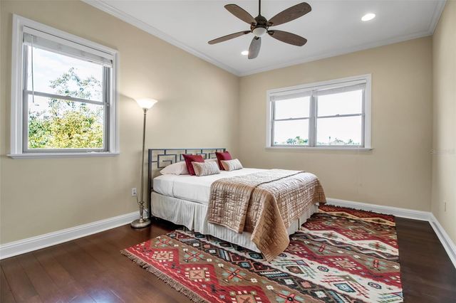 1389 TANGIER WAY, Sarasota, FL 34239