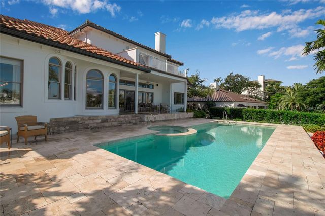 1389 TANGIER WAY, Sarasota, FL 34239