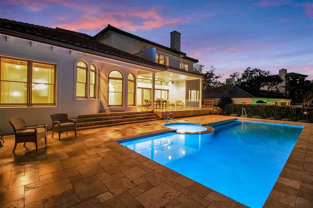 1389 TANGIER WAY, Sarasota, FL 34239