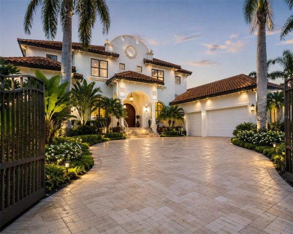 1389 TANGIER WAY, Sarasota, FL 34239