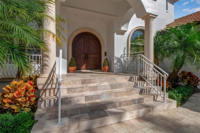 1389 TANGIER WAY, Sarasota, FL 34239