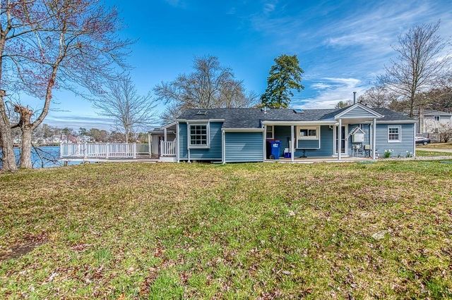 28 Lakeview, Wareham, MA 02538