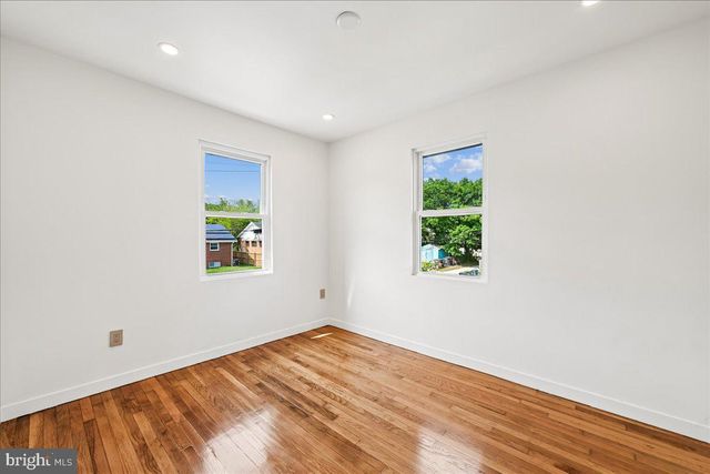 1525 FORT DAVIS ST SE, Washington, DC 20020