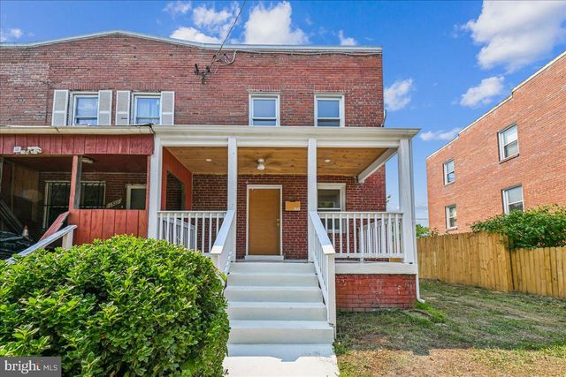 1525 FORT DAVIS ST SE, Washington, DC 20020