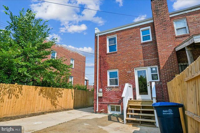 1525 FORT DAVIS ST SE, Washington, DC 20020
