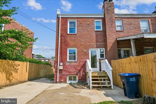 1525 FORT DAVIS ST SE, Washington, DC 20020