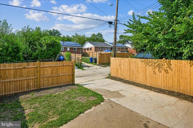 1525 FORT DAVIS ST SE, Washington, DC 20020