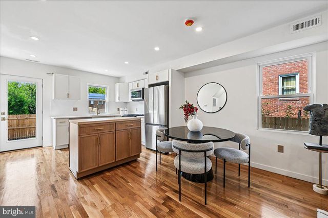 1525 FORT DAVIS ST SE, Washington, DC 20020