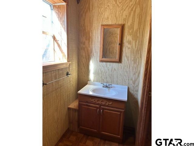 645 W Loop 564, Mineola, TX 75773