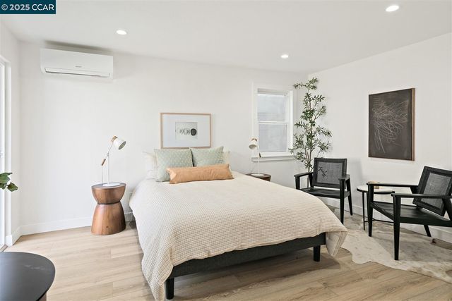 2703 Mathews St, Berkeley, CA 94702