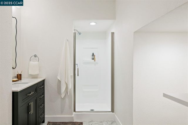 2703 Mathews St, Berkeley, CA 94702