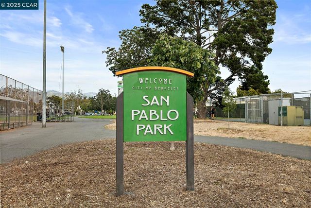 2703 Mathews St, Berkeley, CA 94702