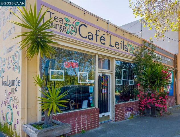 2703 Mathews St, Berkeley, CA 94702