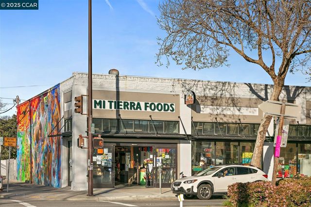 2703 Mathews St, Berkeley, CA 94702