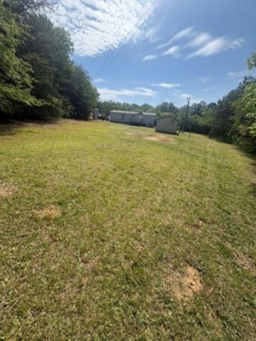 704 Spencer Creek Rd, Campobello, SC 29322