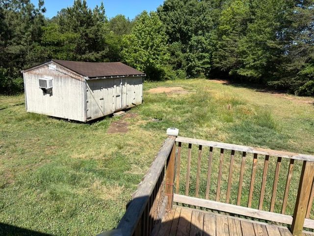 704 Spencer Creek Rd, Campobello, SC 29322