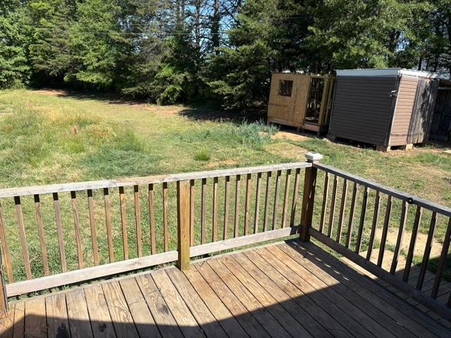 704 Spencer Creek Rd, Campobello, SC 29322