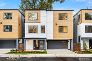 14888 HS#6 NE 2nd Court, Bellevue, WA 98007