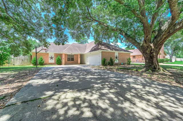 11923 Cottonwood Lane, Cypress, TX 77429