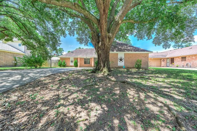 11923 Cottonwood Lane, Cypress, TX 77429