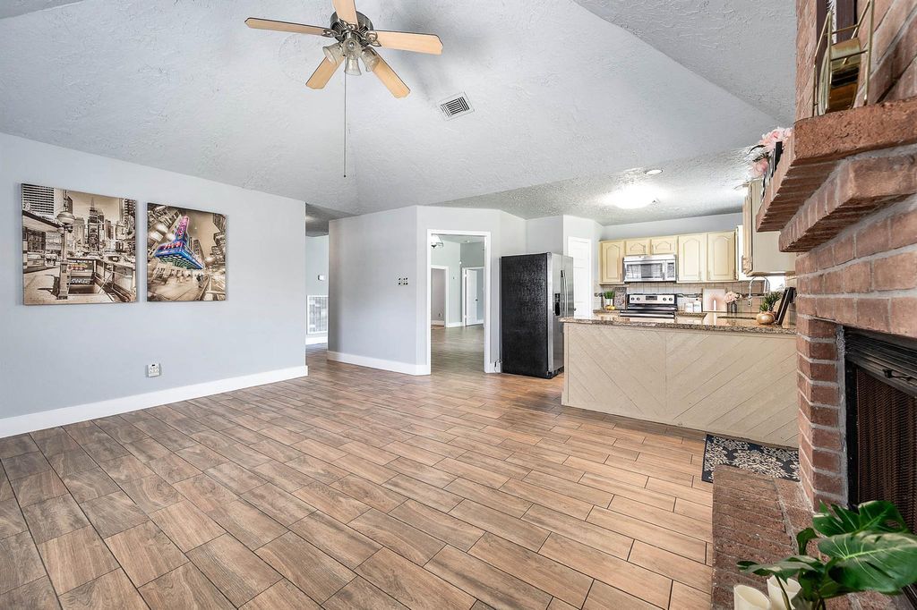 11923 Cottonwood Lane, Cypress, TX 77429
