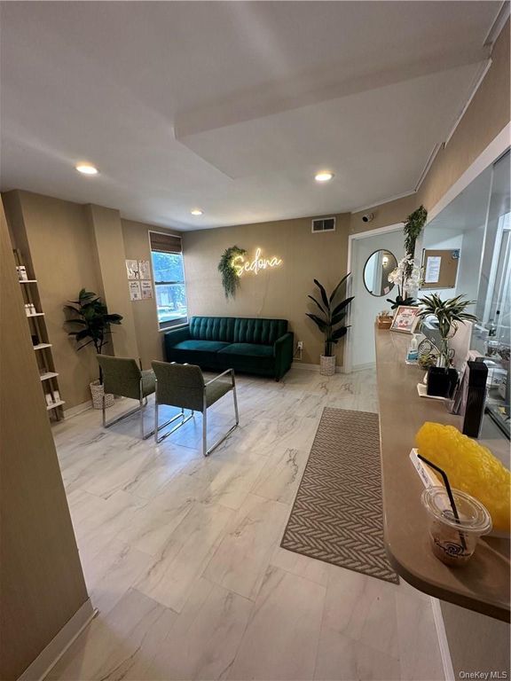 56 Doyer Avenue 1E & 1F, White Plains, NY 10605 — exterior