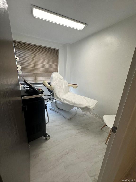 56 Doyer Avenue 1E & 1F, White Plains, NY 10605 — photo 4