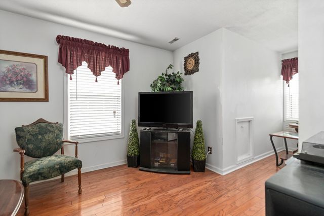 1188 Willow Ter, Clarksville, TN 37043