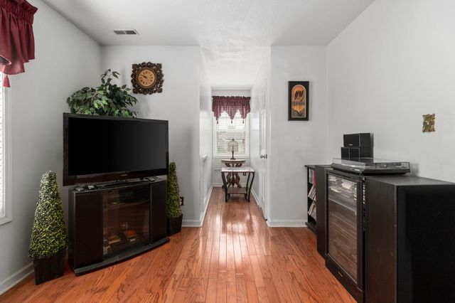 1188 Willow Ter, Clarksville, TN 37043