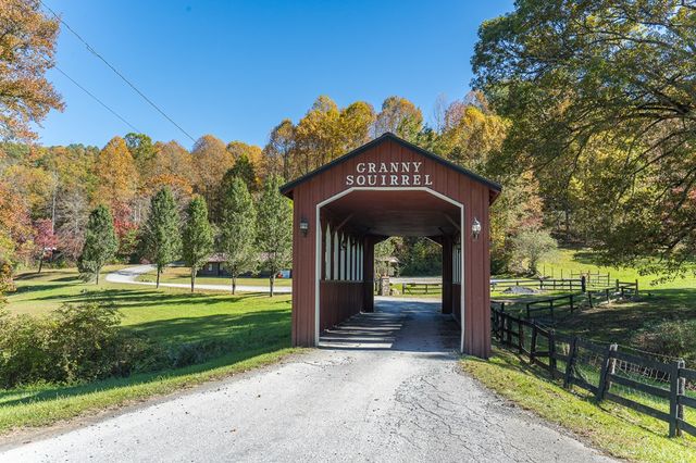 439 Granny Squirrel Drive, Andrews, NC 28901