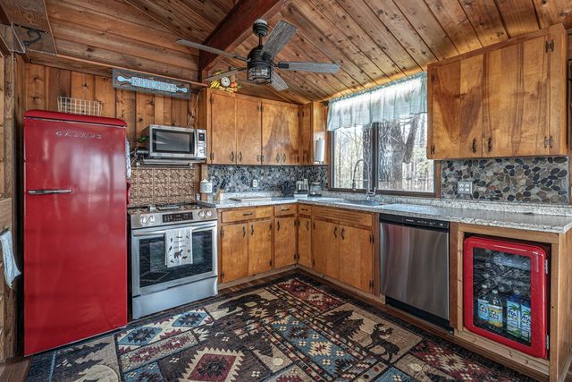 439 Granny Squirrel Drive, Andrews, NC 28901