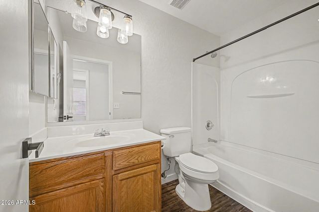 6046 N FLORENCE Avenue, Litchfield Park, AZ 85340