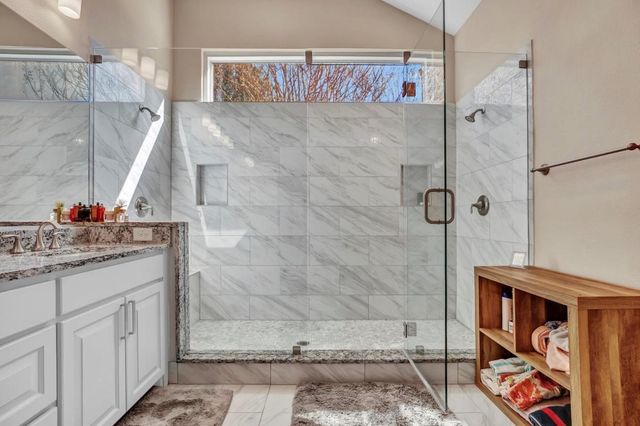 5915 Smoke Glass Trail, Dallas, TX 75252