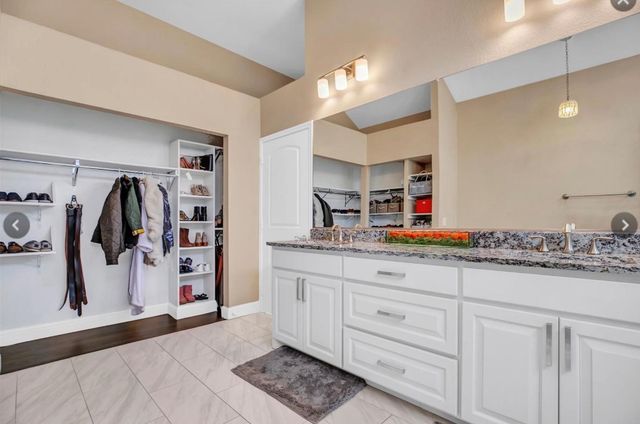 5915 Smoke Glass Trail, Dallas, TX 75252