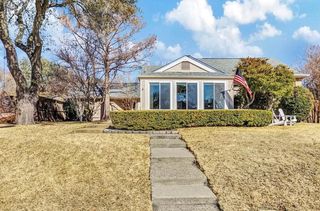 5915 Smoke Glass Trail, Dallas, TX 75252
