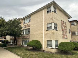 7400 N Harlem Avenue 1W, Chicago, IL 60631
