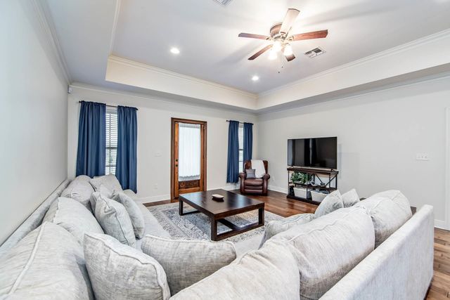 103 Woodburn Drive, Houma, LA 70364