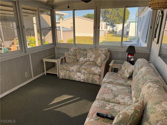 49 Poinsettia DR, Fort Myers, FL 33905