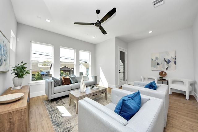 1207 Cavalcade Street A, Houston, TX 77009