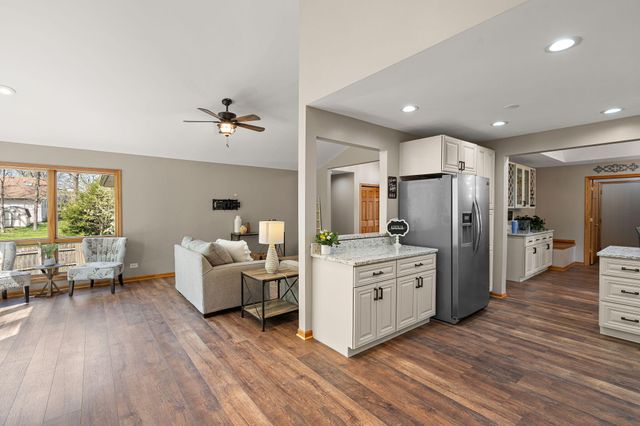 6233 76th Avenue, Schererville, IN 46375