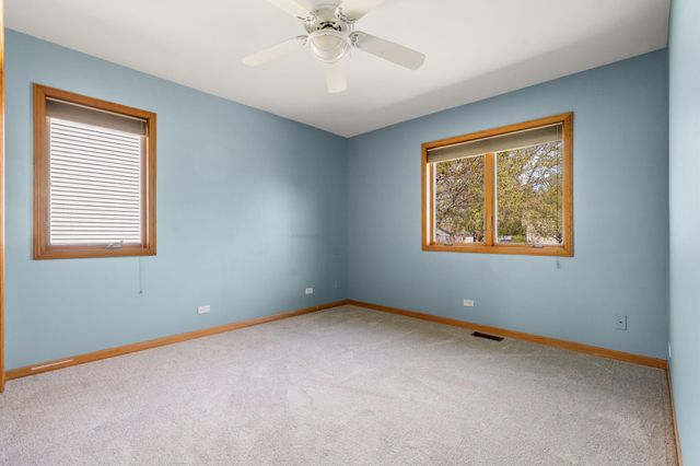 6233 76th Avenue, Schererville, IN 46375