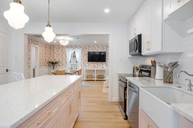 3236 Binz Street, Houston, TX 77004