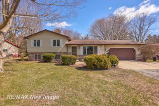 4132 Meadowbrook Drive, Freeland, MI 48623