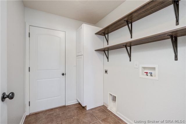 3044 Brookhill Court, Georgetown, IN 47122