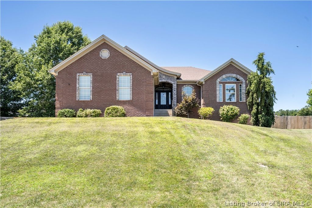3044 Brookhill Court, Georgetown, IN 47122
