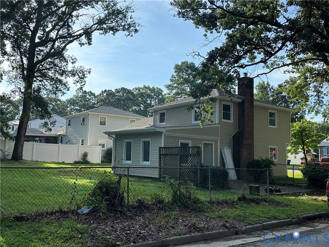 3209 Randall St, Hopewell, VA 23860
