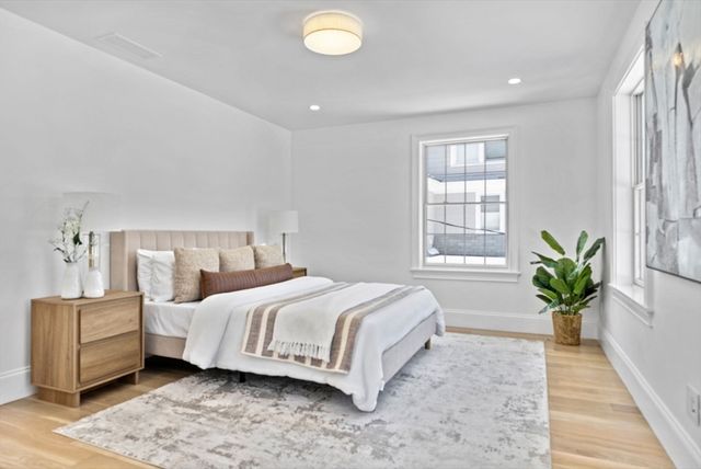 40 Foxcroft Rd, Winchester, MA 01890