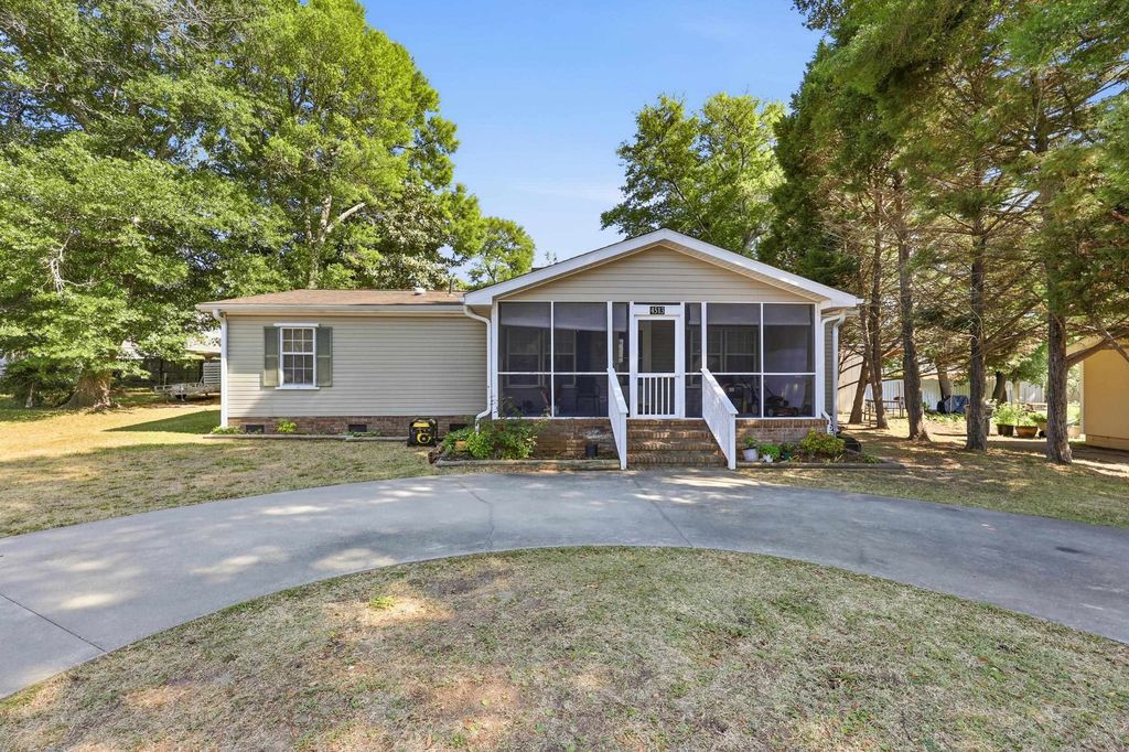 4513 Poinsett St., North Myrtle Beach, SC 29582
